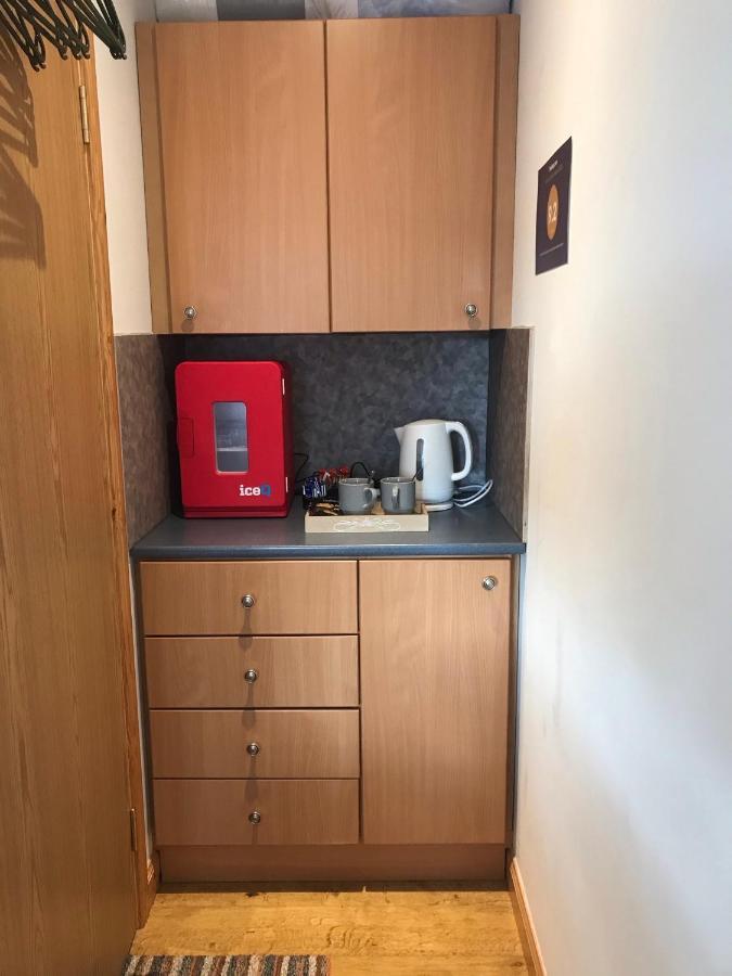 Exclusive Private Double Room, En-Suite Wet Room Private Entrance Forres Dış mekan fotoğraf
