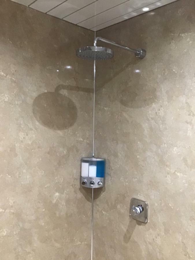 Exclusive Private Double Room, En-Suite Wet Room Private Entrance Forres Dış mekan fotoğraf