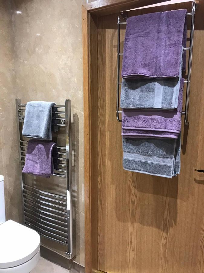 Exclusive Private Double Room, En-Suite Wet Room Private Entrance Forres Dış mekan fotoğraf