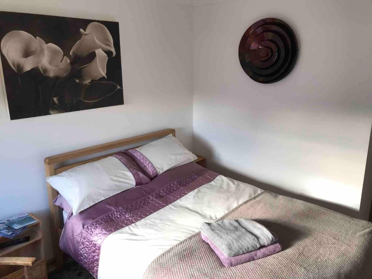 Exclusive Private Double Room, En-Suite Wet Room Private Entrance Forres Dış mekan fotoğraf